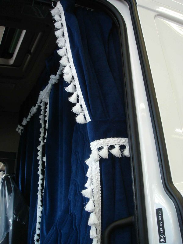 Interior Marlen Truck